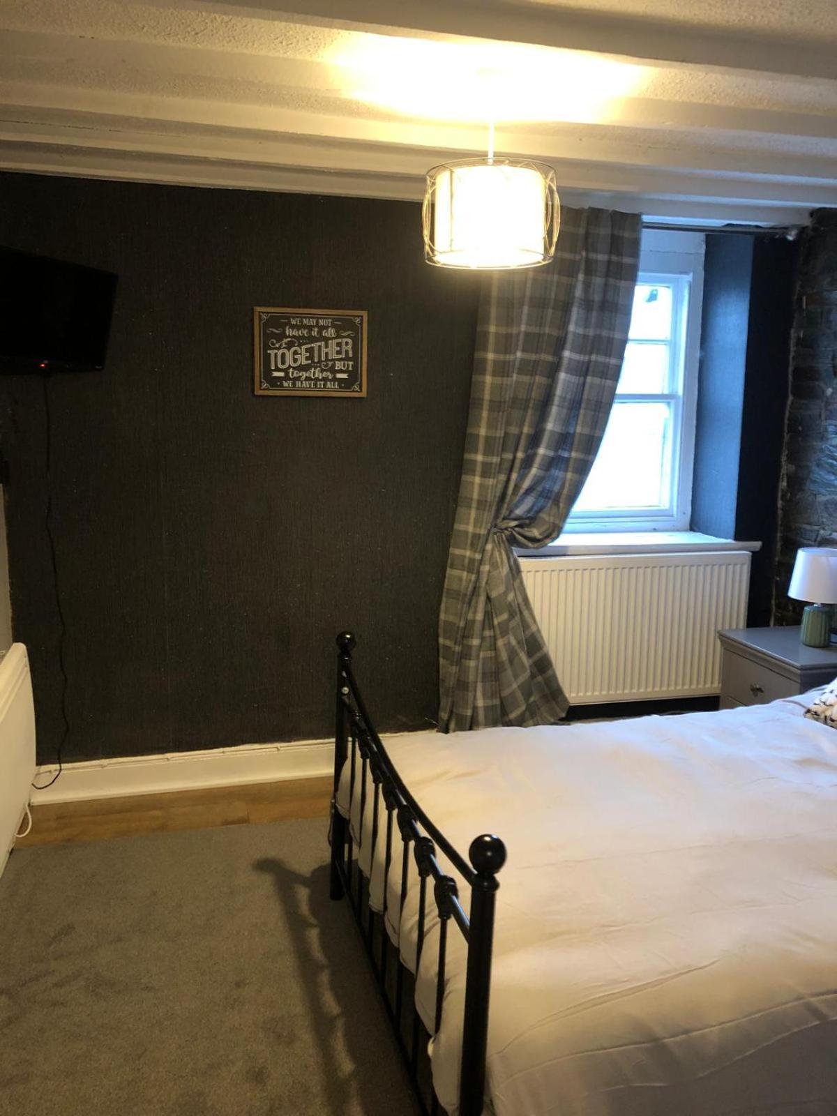 The Eagles Inn Рейъдър Екстериор снимка